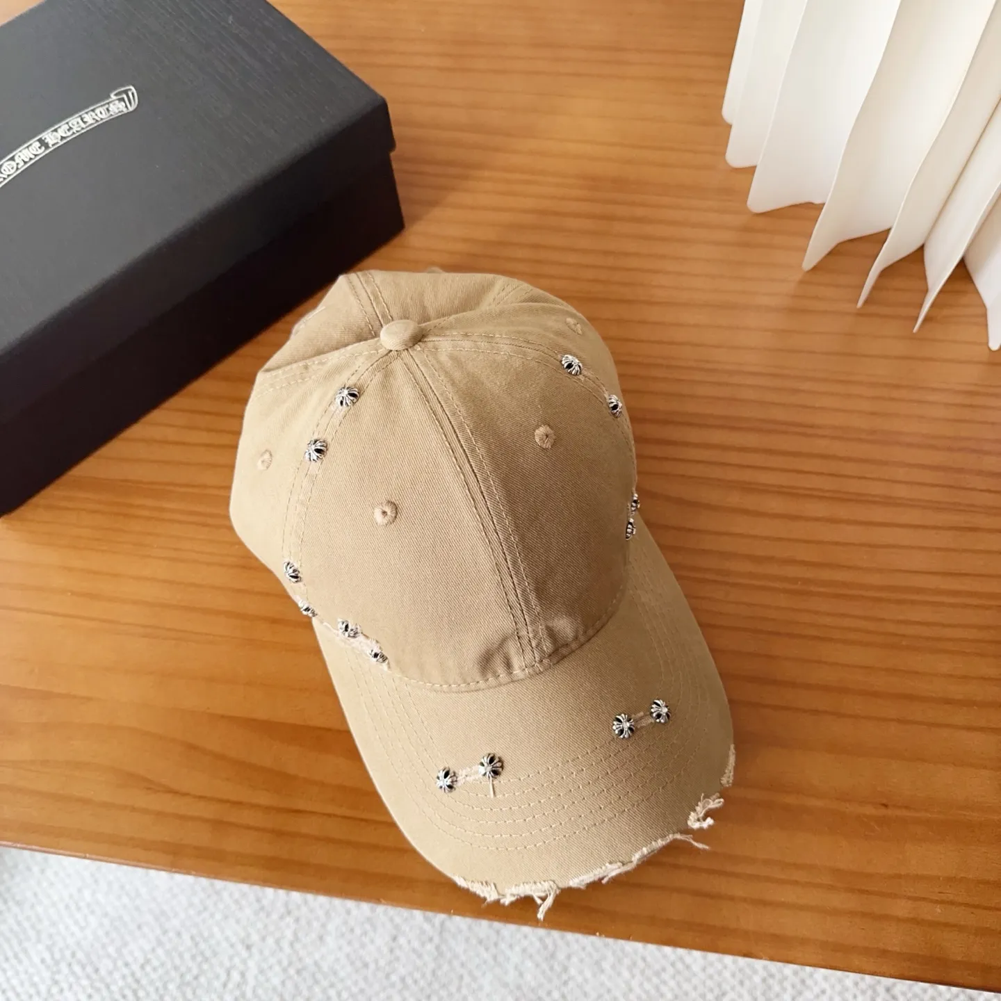 🉐️120 Chrome Hearts 💓Early autumn Korean style fashion retro distressed hole hat worn design versatile baseball cap peaked cap